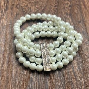 Premier Designs Pearl Bracelet with Gold and Silver Accents